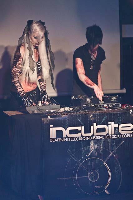 INCUBiTE