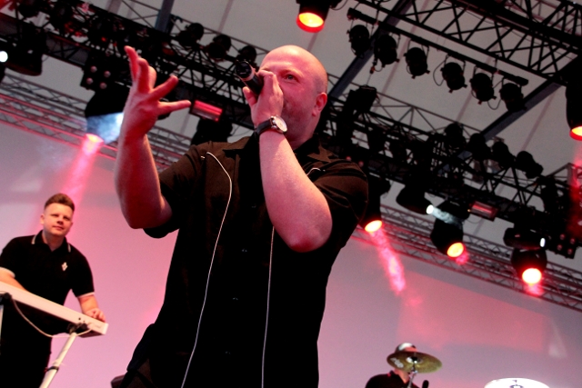 VNV Nation