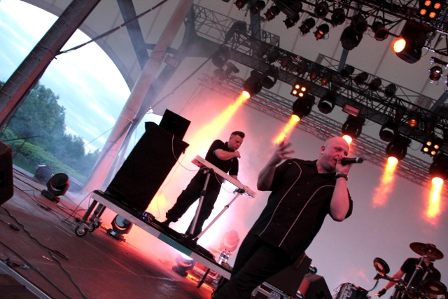 VNV Nation