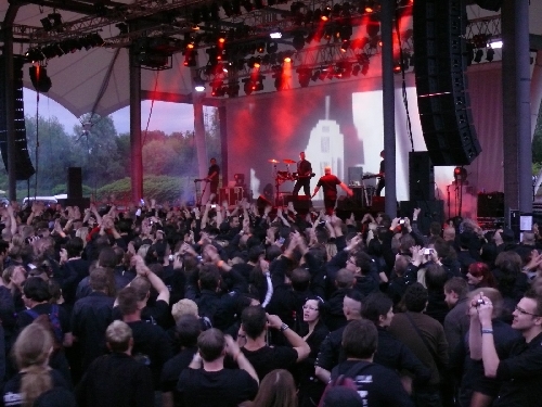 VNV Nation