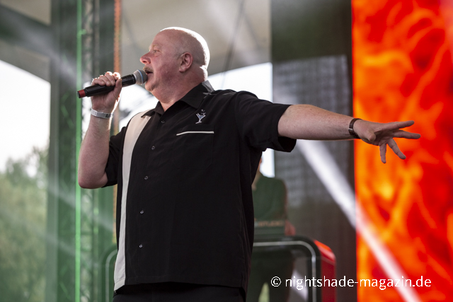 VNV Nation